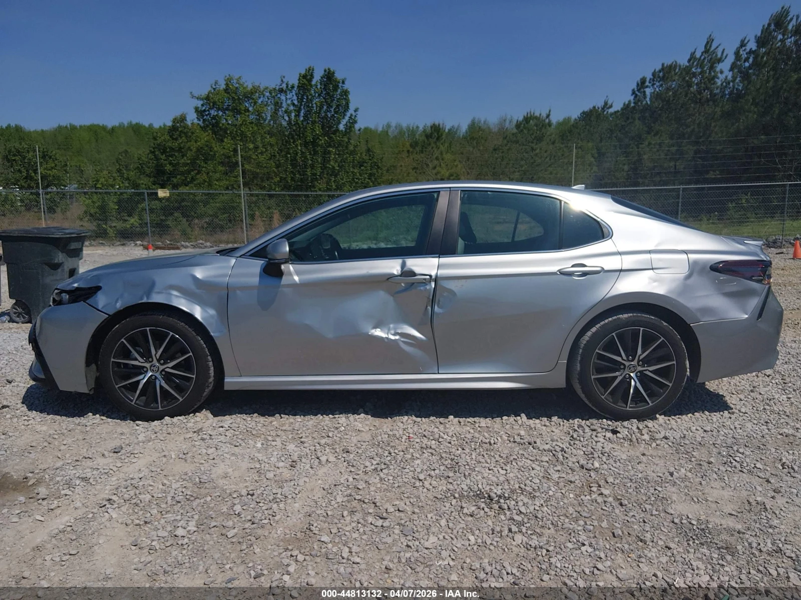Toyota Camry 2022 TOYOTA CAMRY SE, снимка 14 - Автомобили и джипове - 54788506