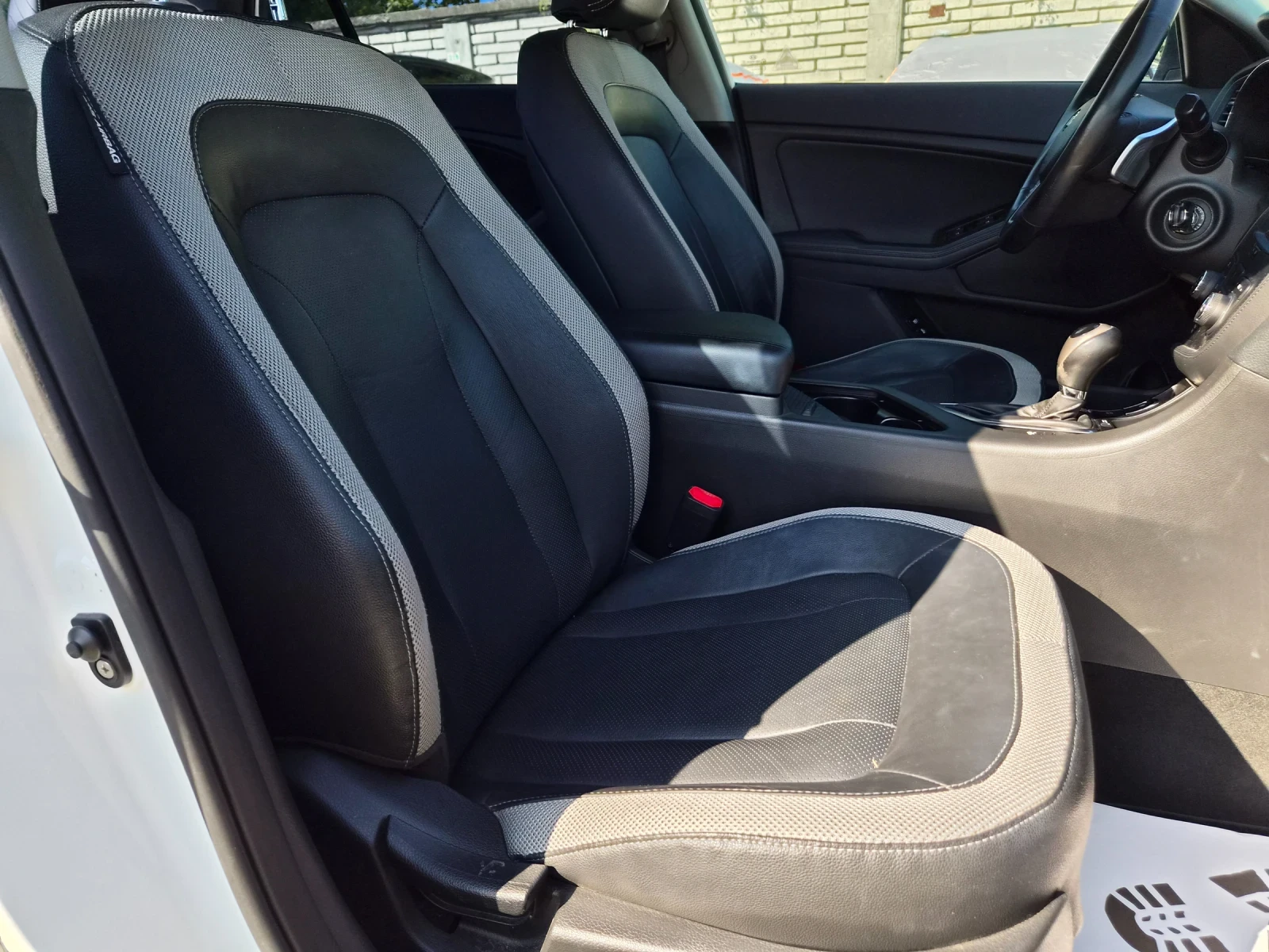 Kia Optima 1.7CRDI-136k.s.AUT, снимка 14 - Автомобили и джипове - 54829526