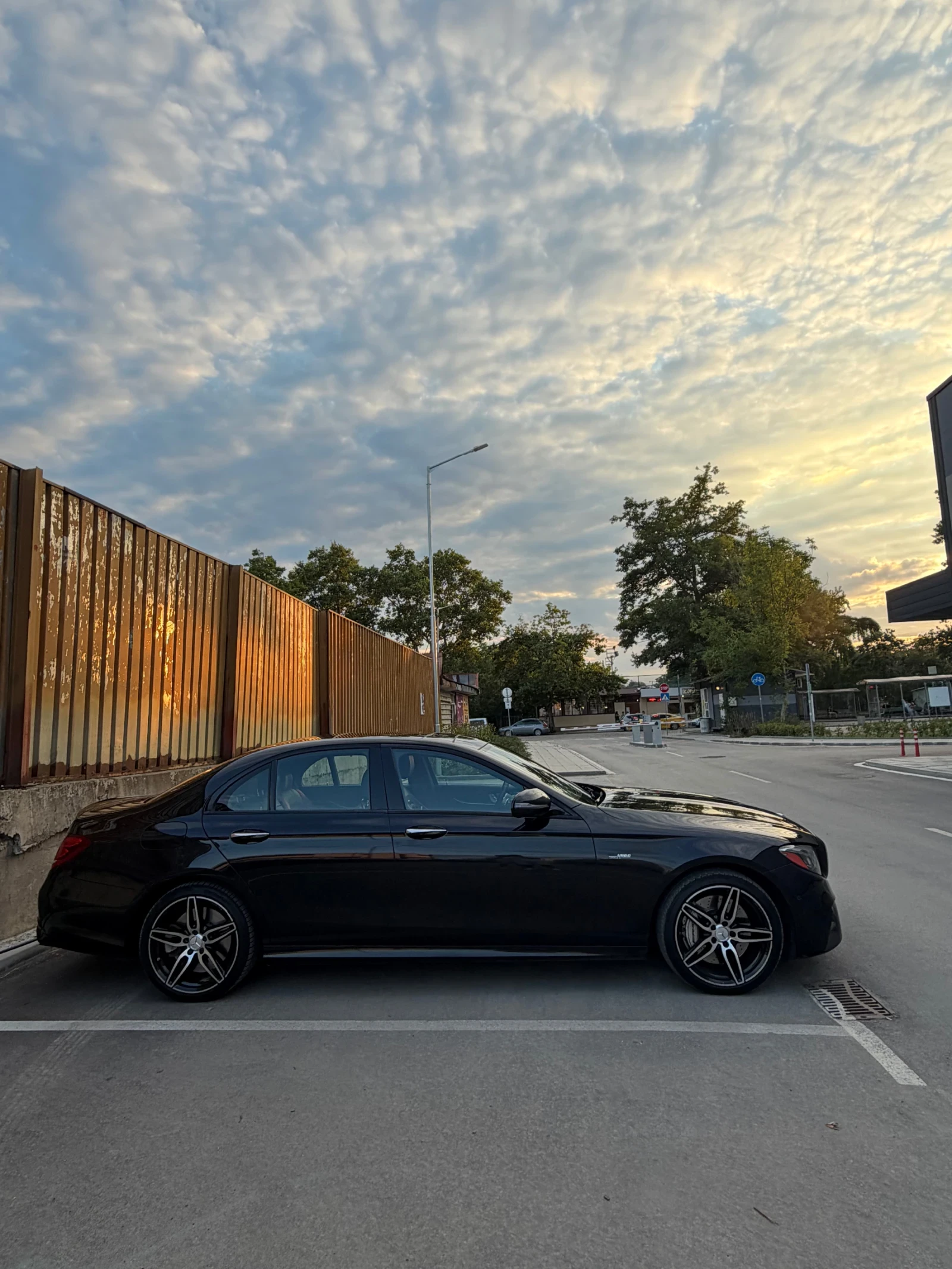 Mercedes-Benz E 53 AMG AMG E53 4MATIC+ Подгрев/Обдухване 360 Burmester, снимка 2 - Автомобили и джипове - 55193721