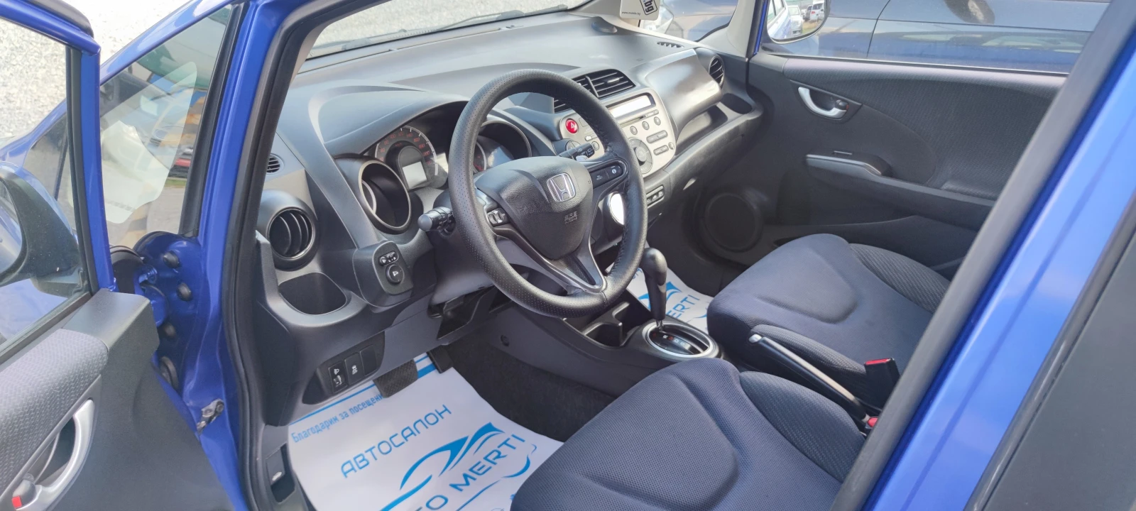 Honda Jazz 1.4i automatic , снимка 9 - Автомобили и джипове - 55216861