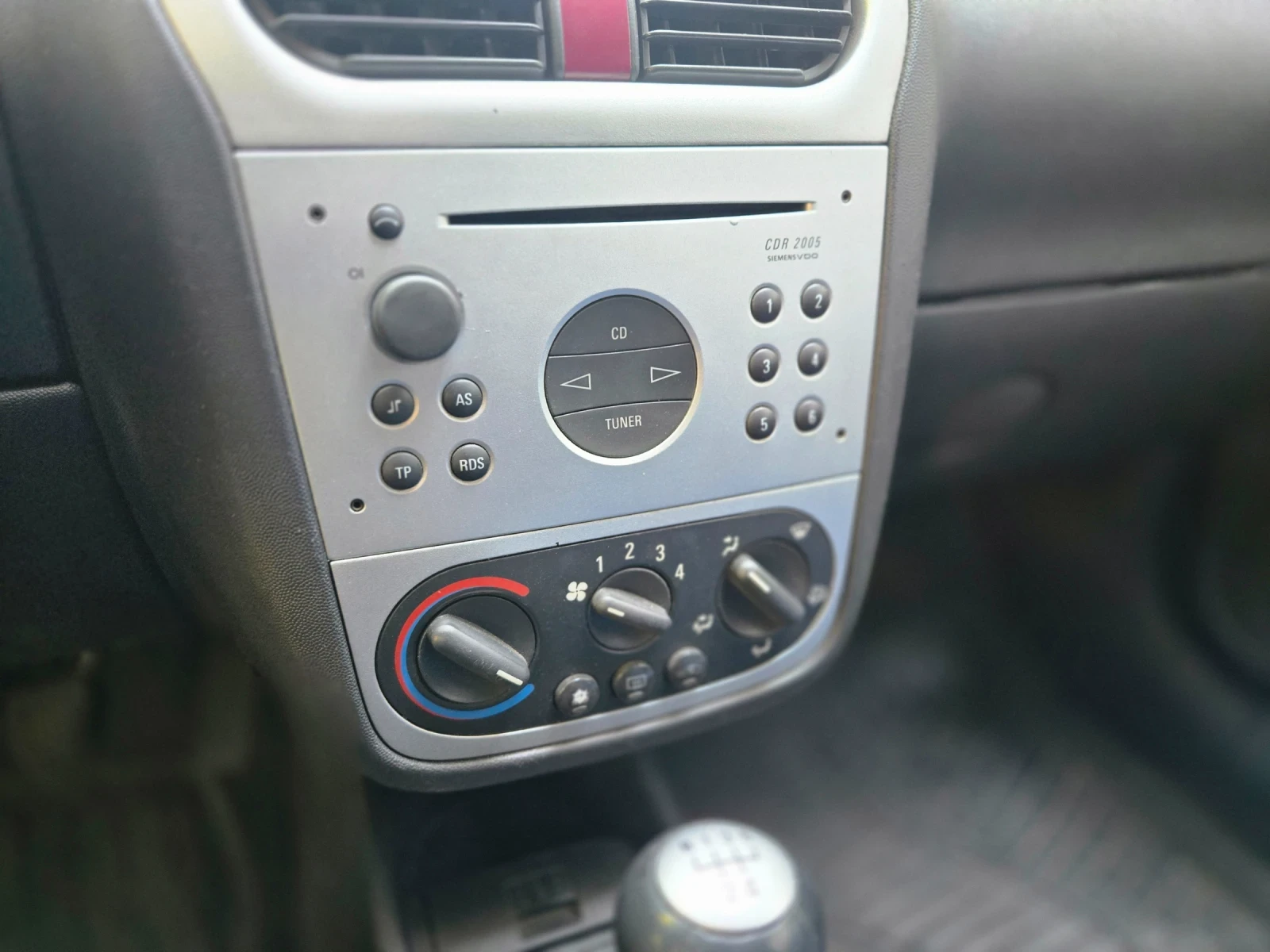 Opel Corsa 1.2 газов инж. Климатик, снимка 9 - Автомобили и джипове - 55482525