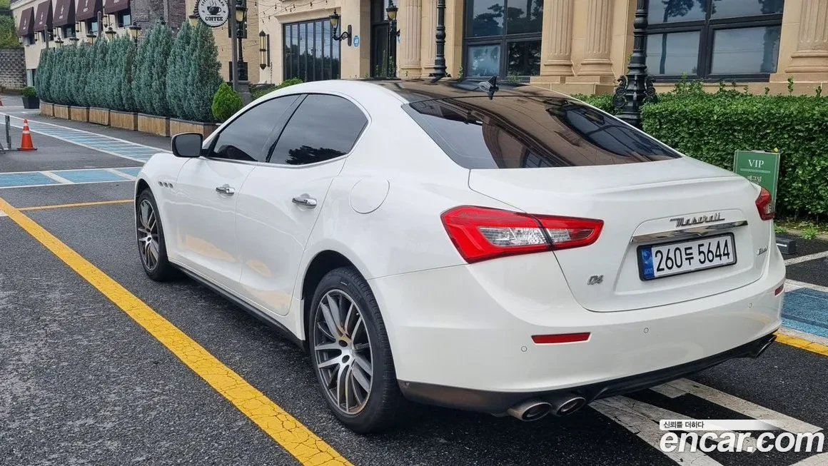 Maserati Ghibli, снимка 4 - Автомобили и джипове - 55544629