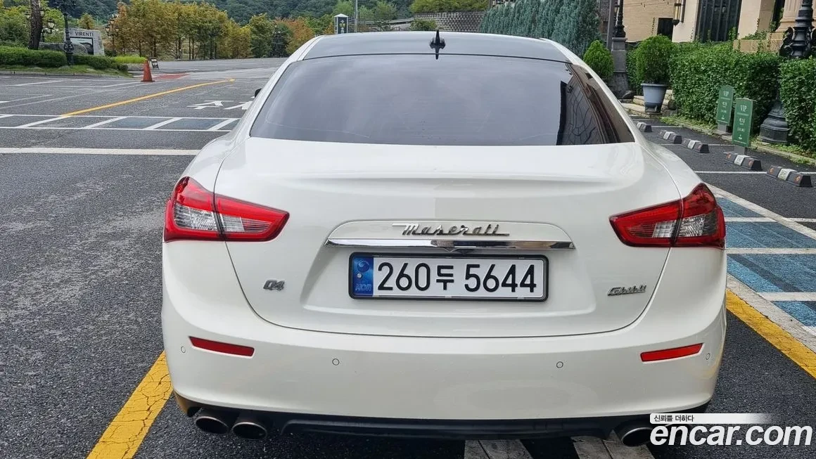 Maserati Ghibli, снимка 6 - Автомобили и джипове - 55544629