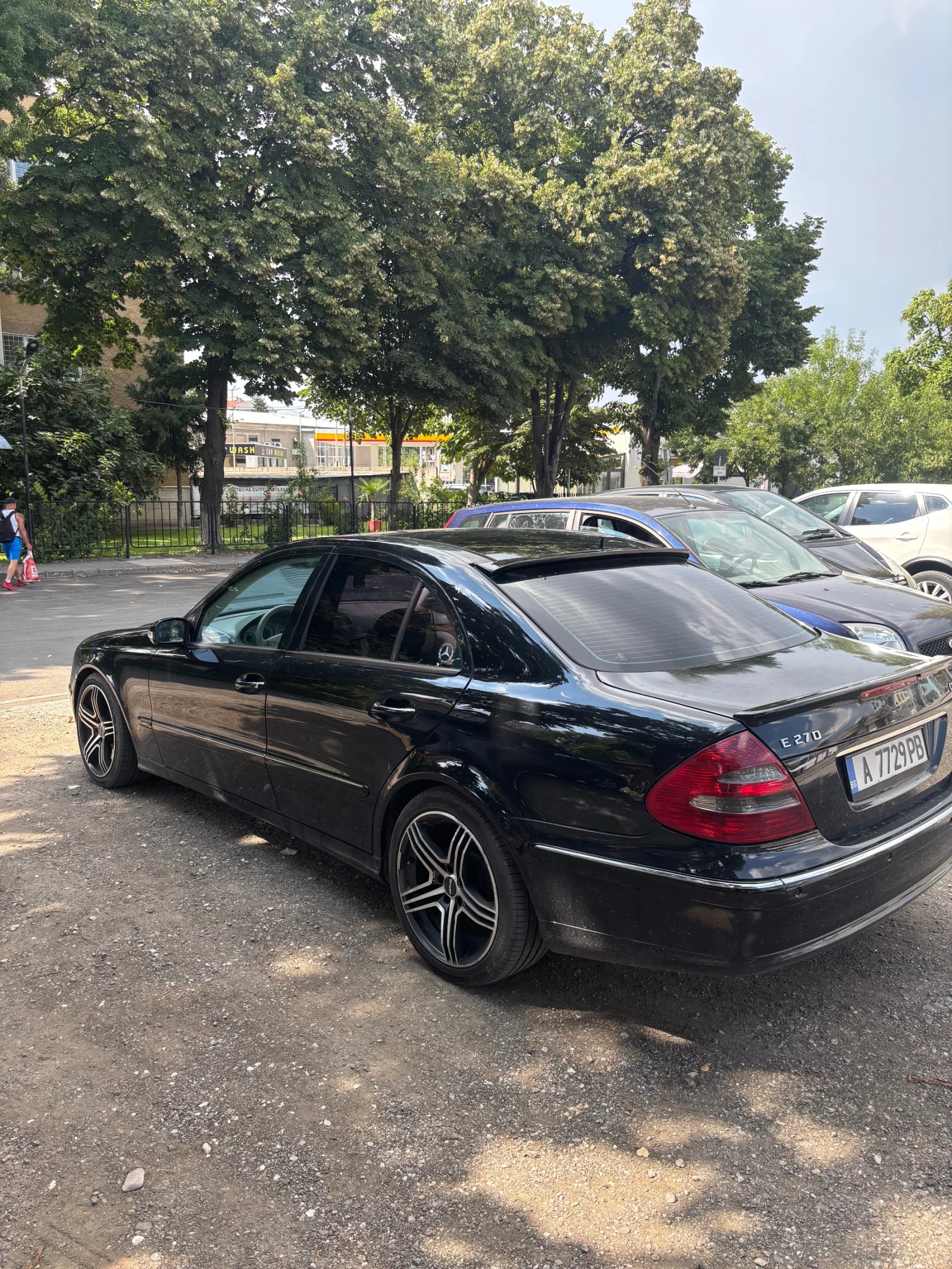 Mercedes-Benz E 270, снимка 4 - Автомобили и джипове - 55605286