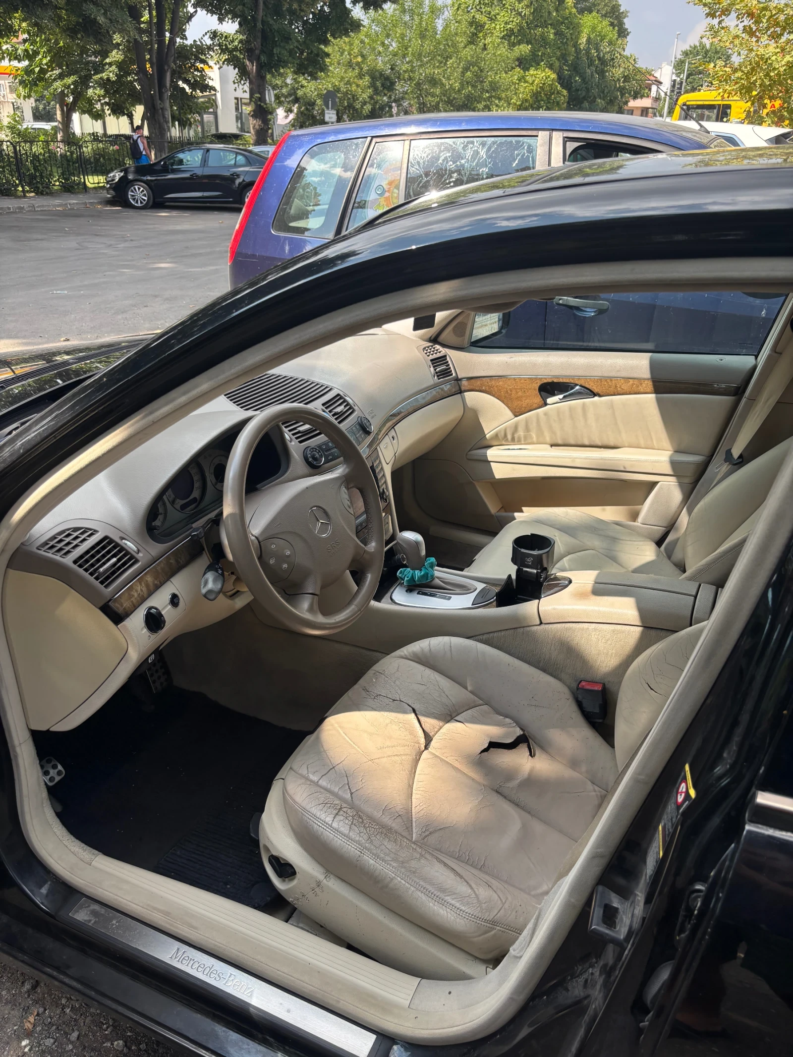 Mercedes-Benz E 270, снимка 5 - Автомобили и джипове - 55605286
