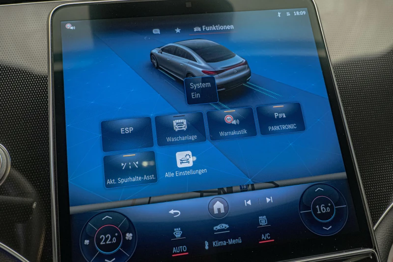 Mercedes-Benz EQE 300/98kWh/MBUX/Амбиент/Подгрев, снимка 10 - Автомобили и джипове - 51423835