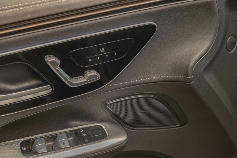 Mercedes-Benz EQE 300/98kWh/MBUX/Амбиент/Подгрев, снимка 7 - Автомобили и джипове - 51423835