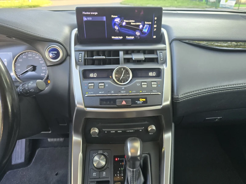 Lexus NX 300h 300HYBRID/4X4/ГАРАНЦИЯ до 2030г, снимка 12 - Автомобили и джипове - 52632806