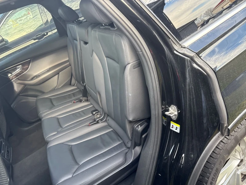 Audi Q7 Premium 45 TFSI* CARFAX* 7 МЕСТА * ПАНО* , снимка 7 - Автомобили и джипове - 53499646