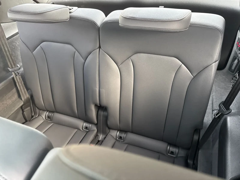 Audi Q7 Premium 45 TFSI* CARFAX* 7 МЕСТА * ПАНО* , снимка 10 - Автомобили и джипове - 53499646
