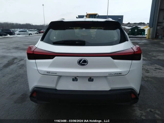 Lexus UX 250h КАНАДА/РЕАЛЕН ПРОБЕГ, снимка 5 - Автомобили и джипове - 48485423