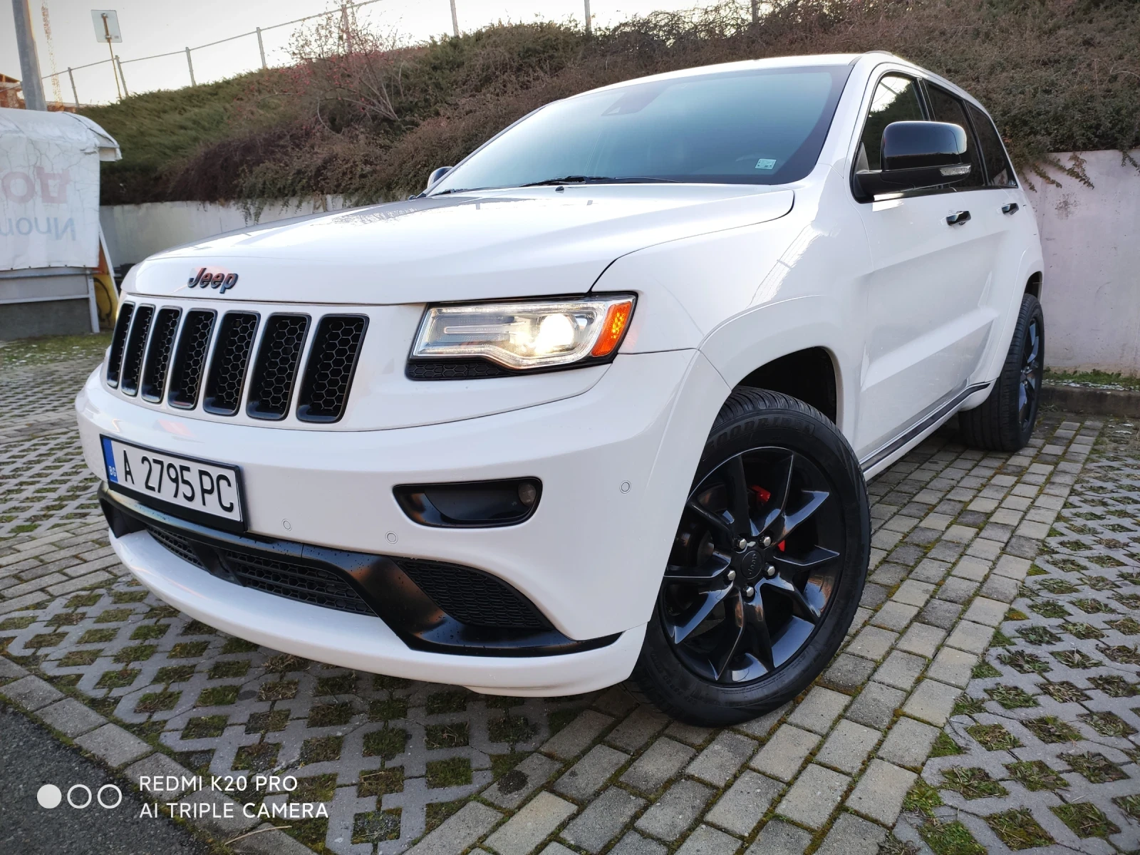 Jeep Grand cherokee Summit 3.6 Регистриран и Обслужен, снимка 1