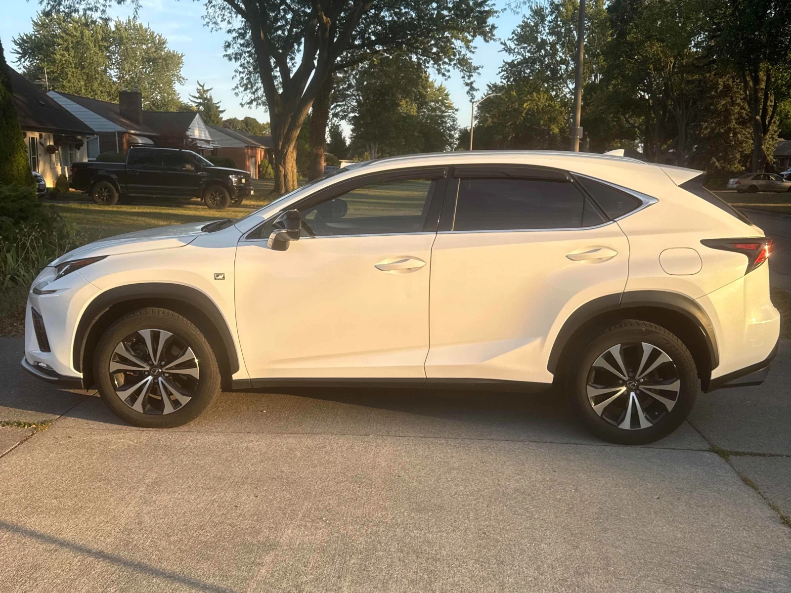 Lexus NX 300 * * CARFAX * * АВТО КРЕДИТ * *  - изображение 2