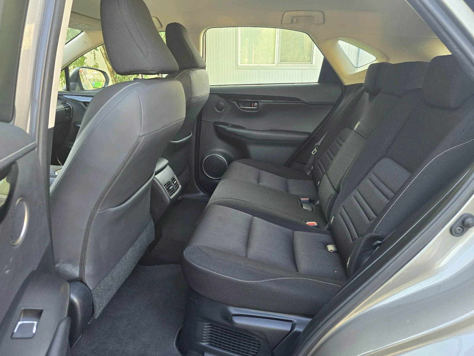 Lexus NX 300h 300HYBRID/4X4/ГАРАНЦИЯ до 2030г - изображение 9