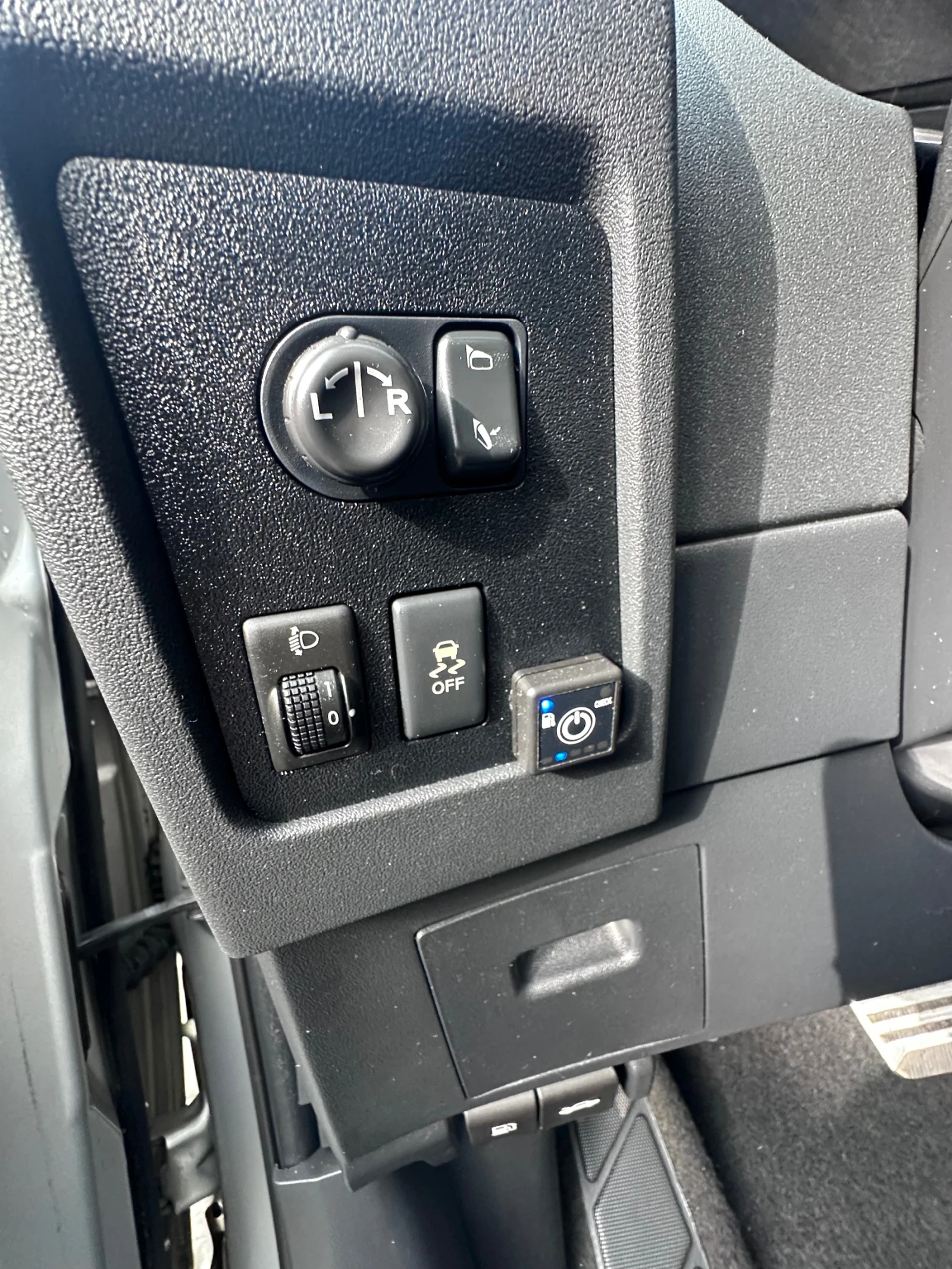 Nissan Qashqai 2.0i ��� /��������/ �������/ 4* 4 2010� | Mobile.bg � ����������� 13