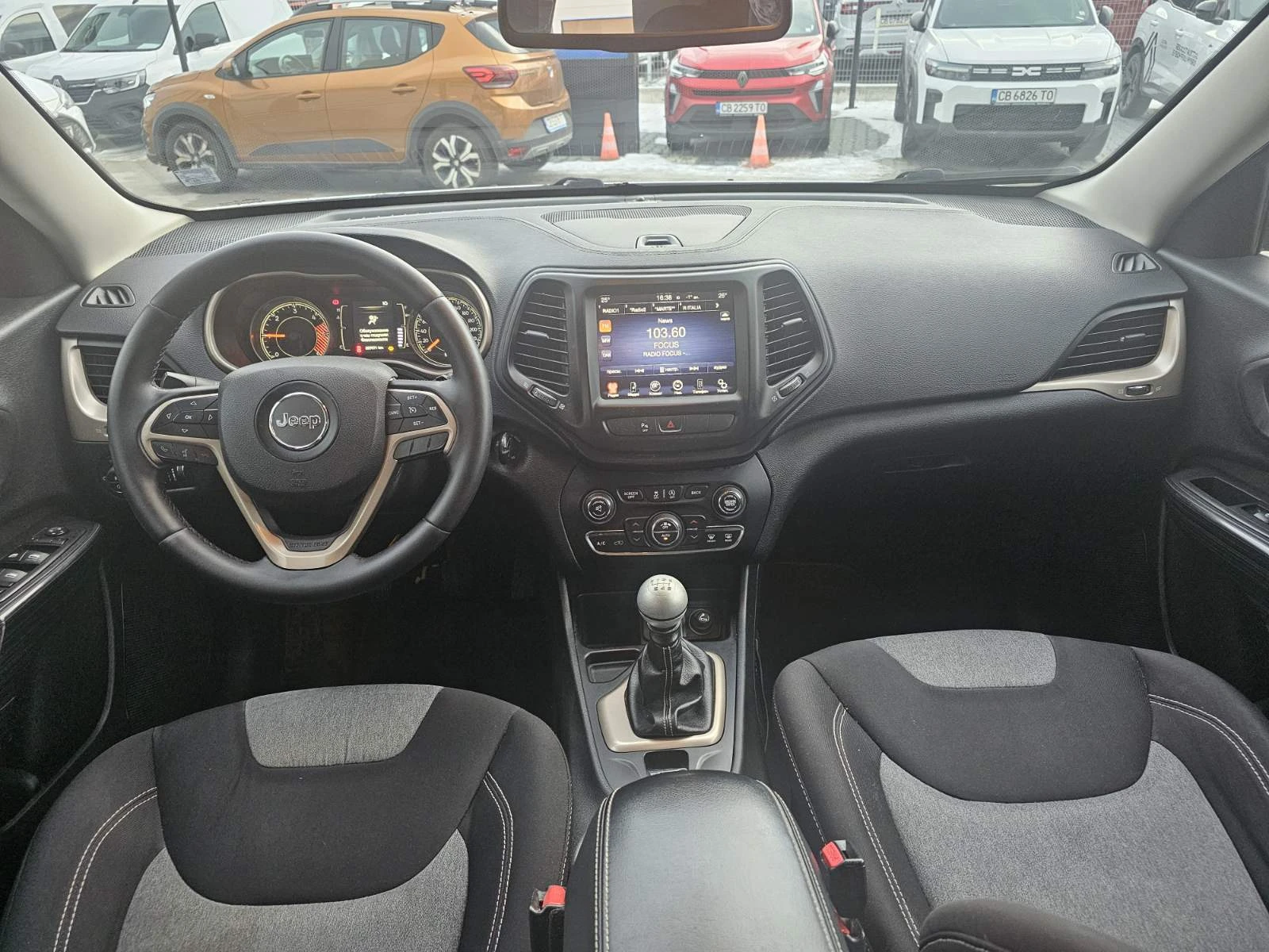 Jeep Cherokee 2.0 dCi 140hp 4x2 - изображение 7