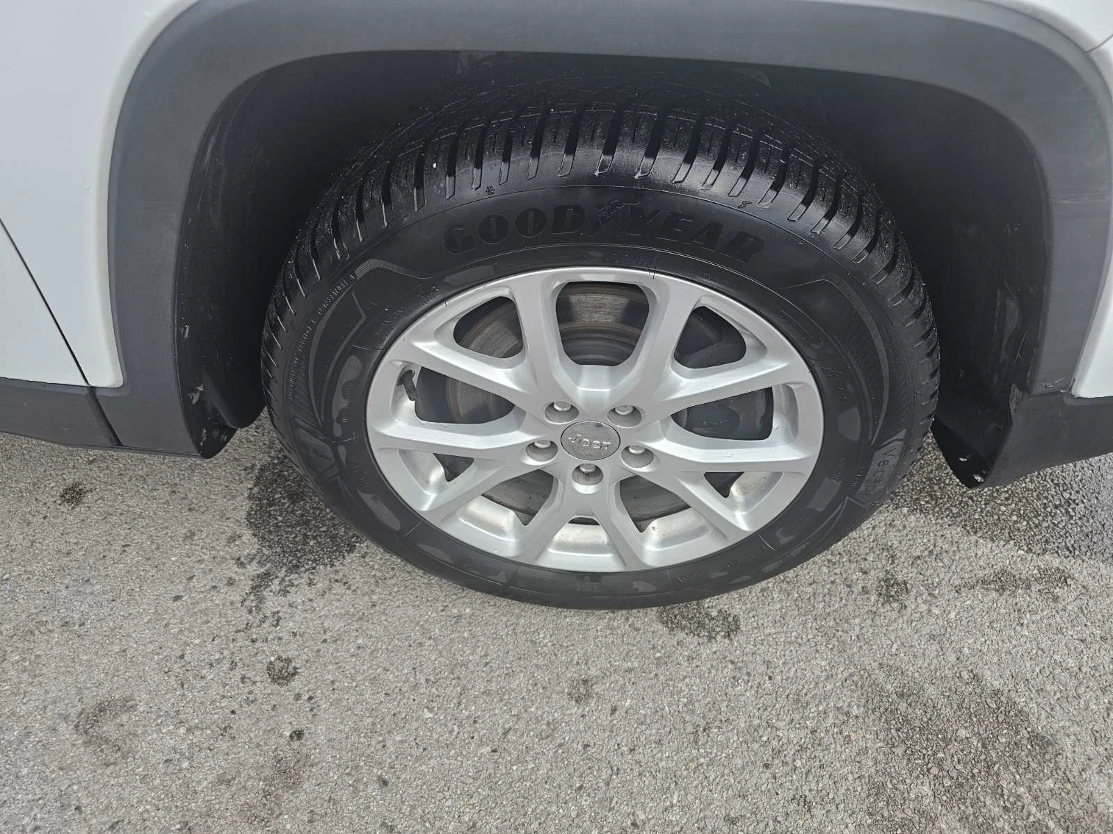 Jeep Cherokee 2.0 dCi 140hp 4x2 | Mobile.bg � ����������� 16