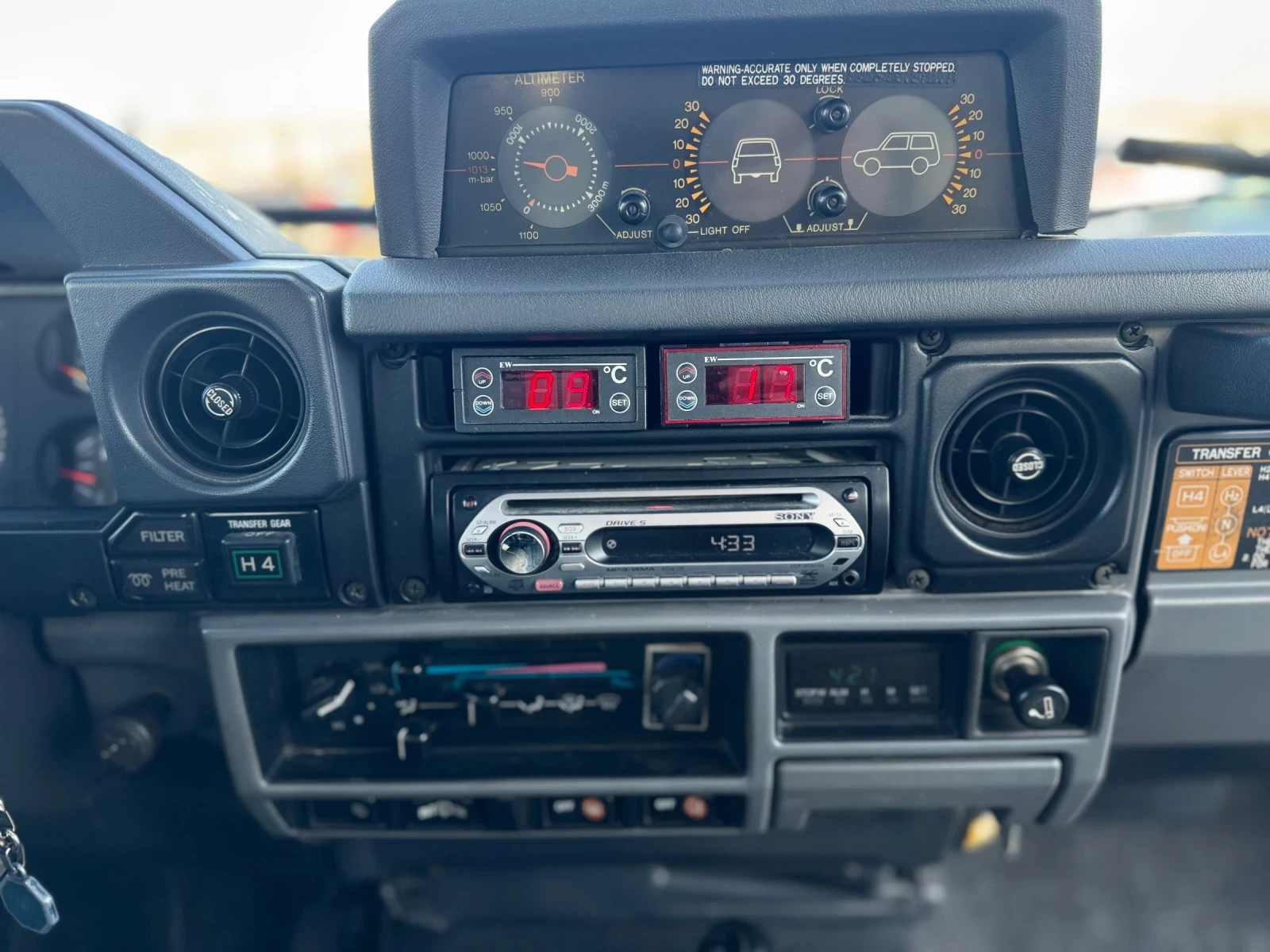 Toyota Land cruiser 2.4turbo klimatik, снимка 13 - Автомобили и джипове - 53801181