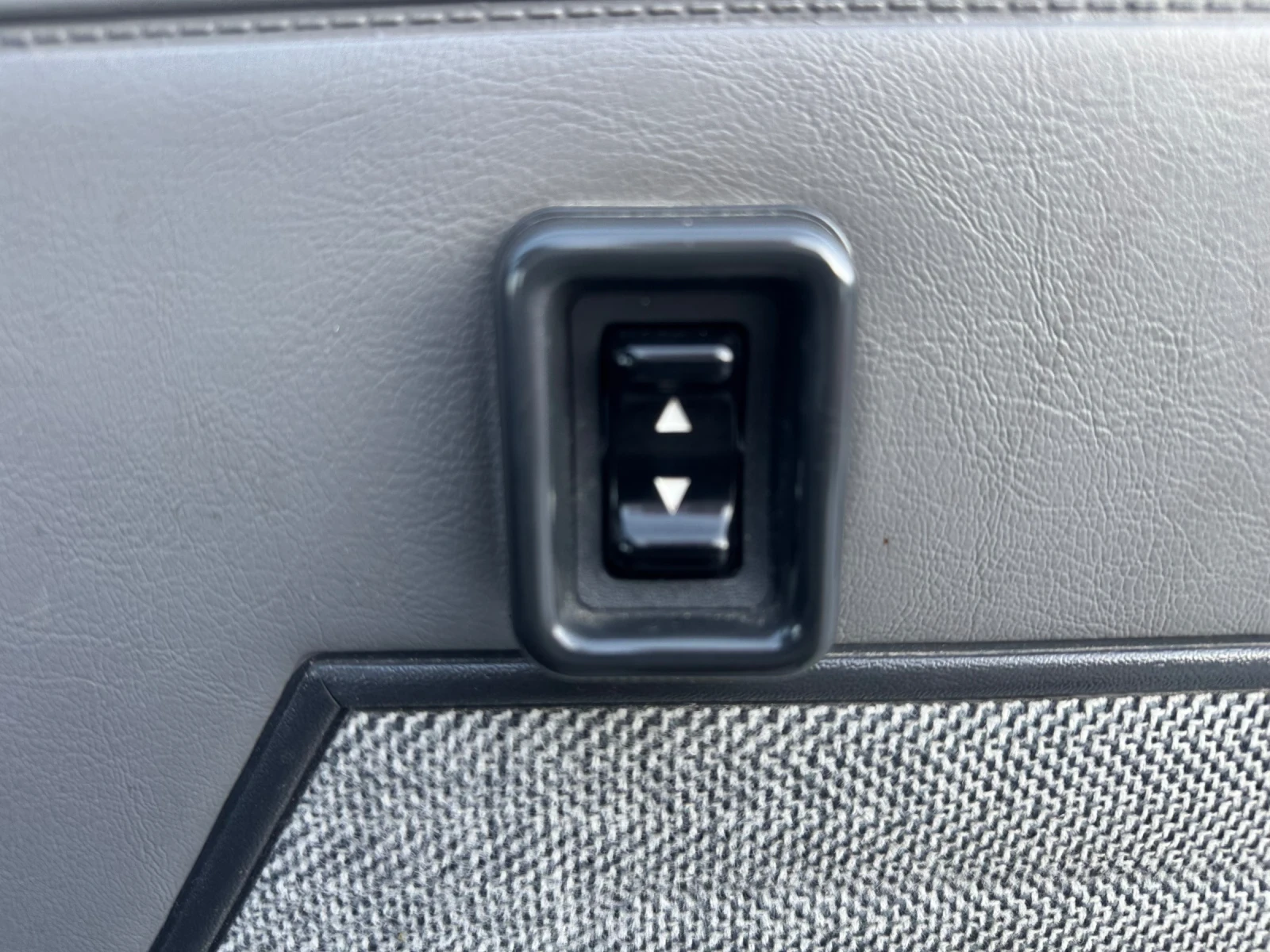 Toyota Land cruiser 2.4turbo klimatik, снимка 14 - Автомобили и джипове - 53801181