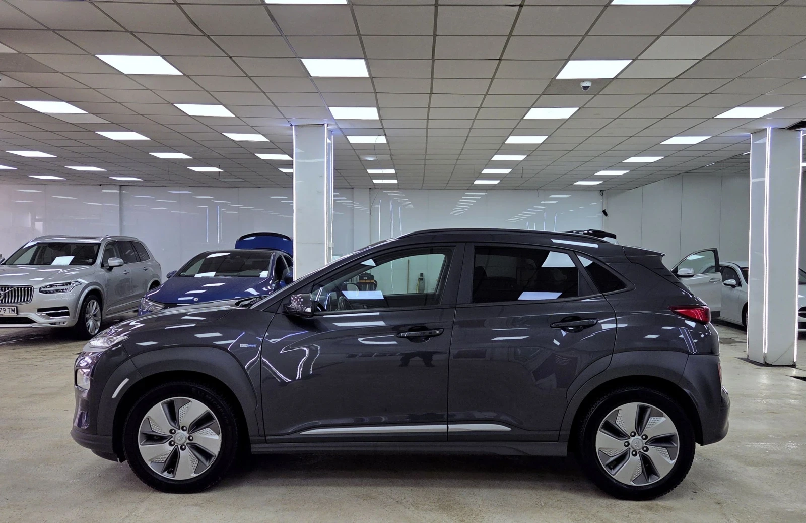 Hyundai Kona 64KWh/Premium/SOH100%/ШИБИДАХ, снимка 5 - Автомобили и джипове - 54035365