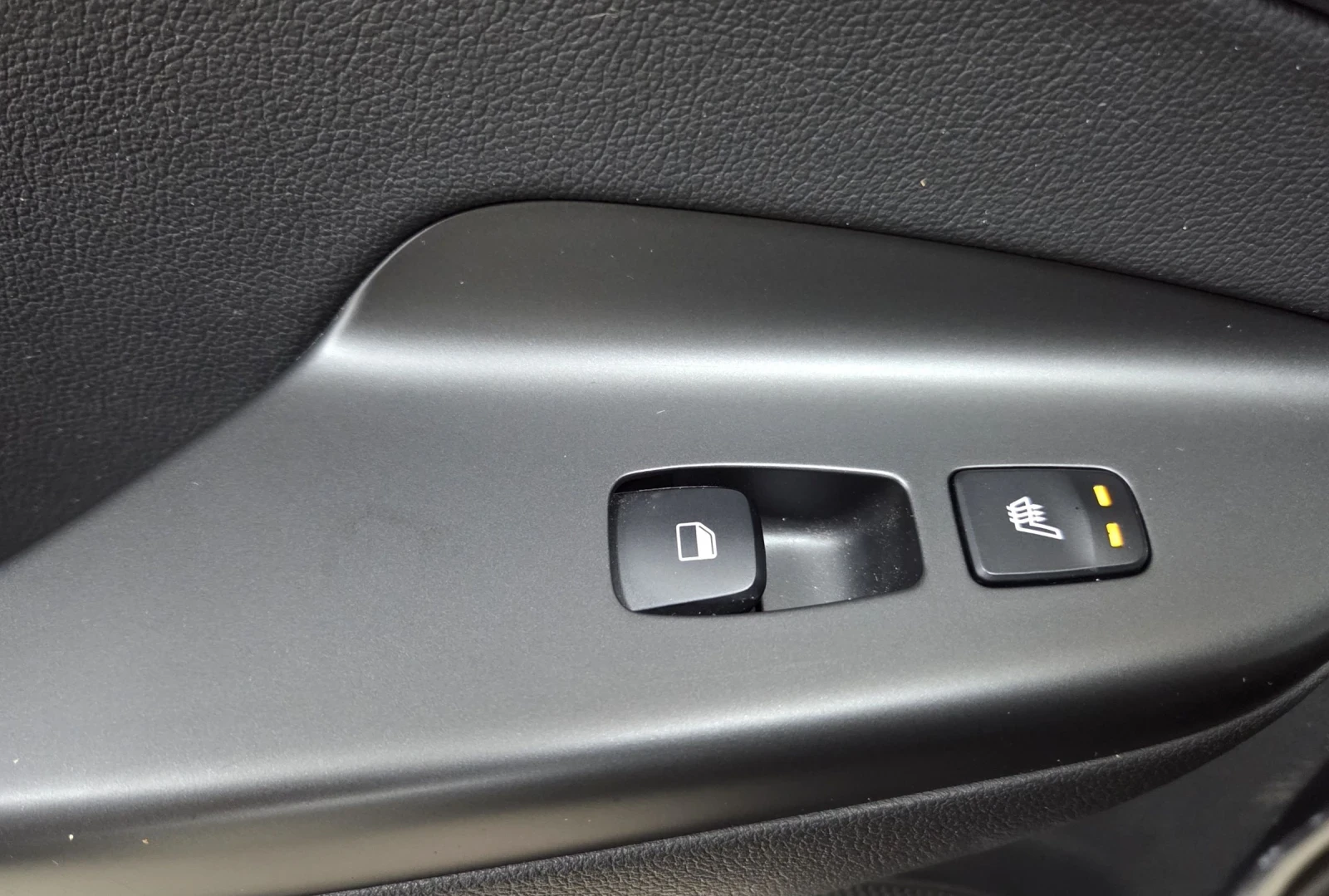 Hyundai Kona 64KWh/Premium/SOH100%/ШИБИДАХ, снимка 10 - Автомобили и джипове - 54035365