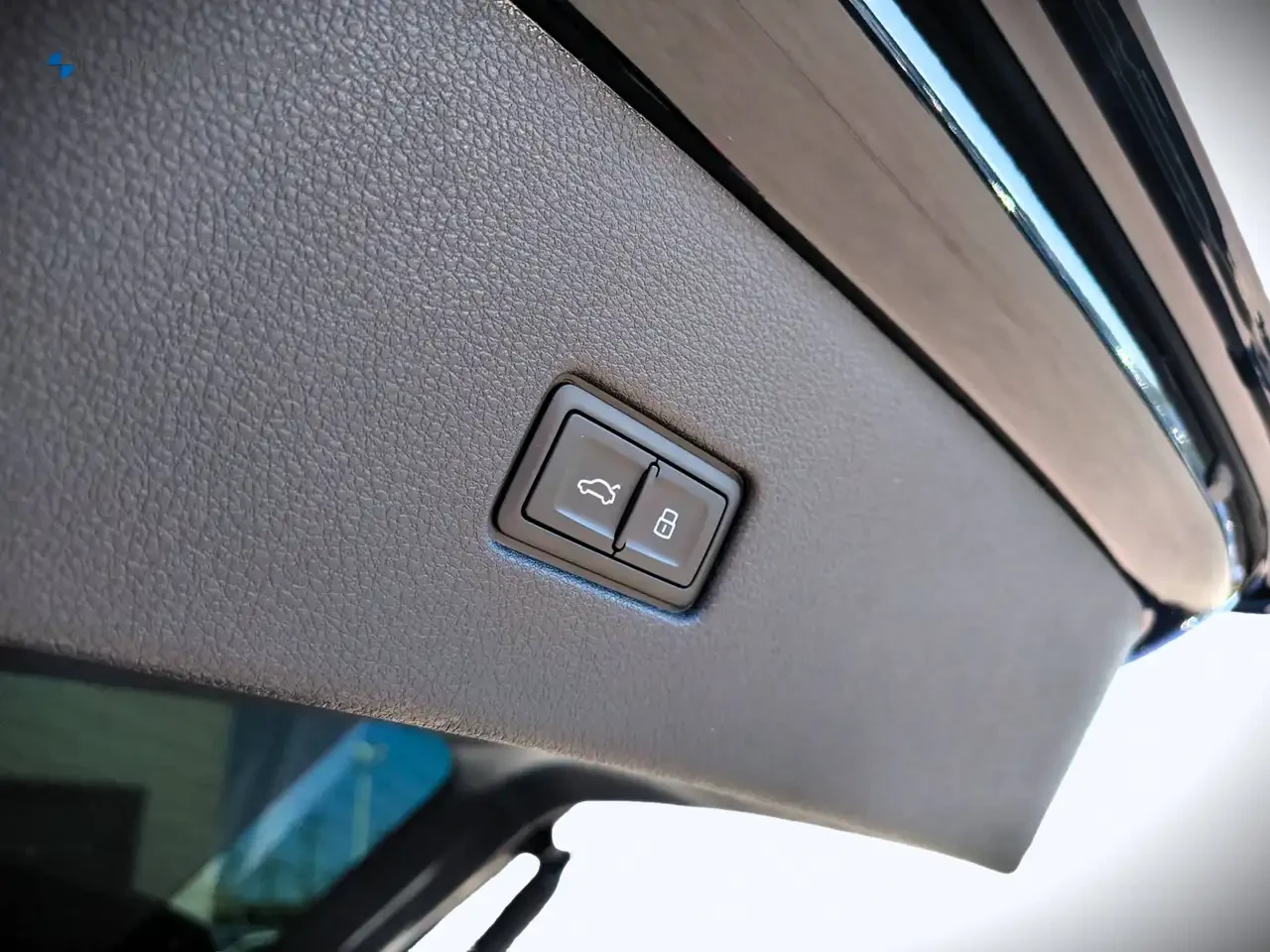 Audi SQ8, снимка 7 - Автомобили и джипове - 56227195