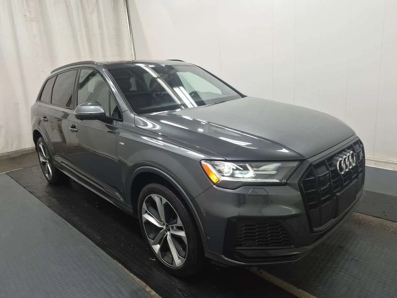 Audi Q7 * 55 Tfsi Quattro Progressiv * CARFAX *  | Mobile.bg � ����������� 2