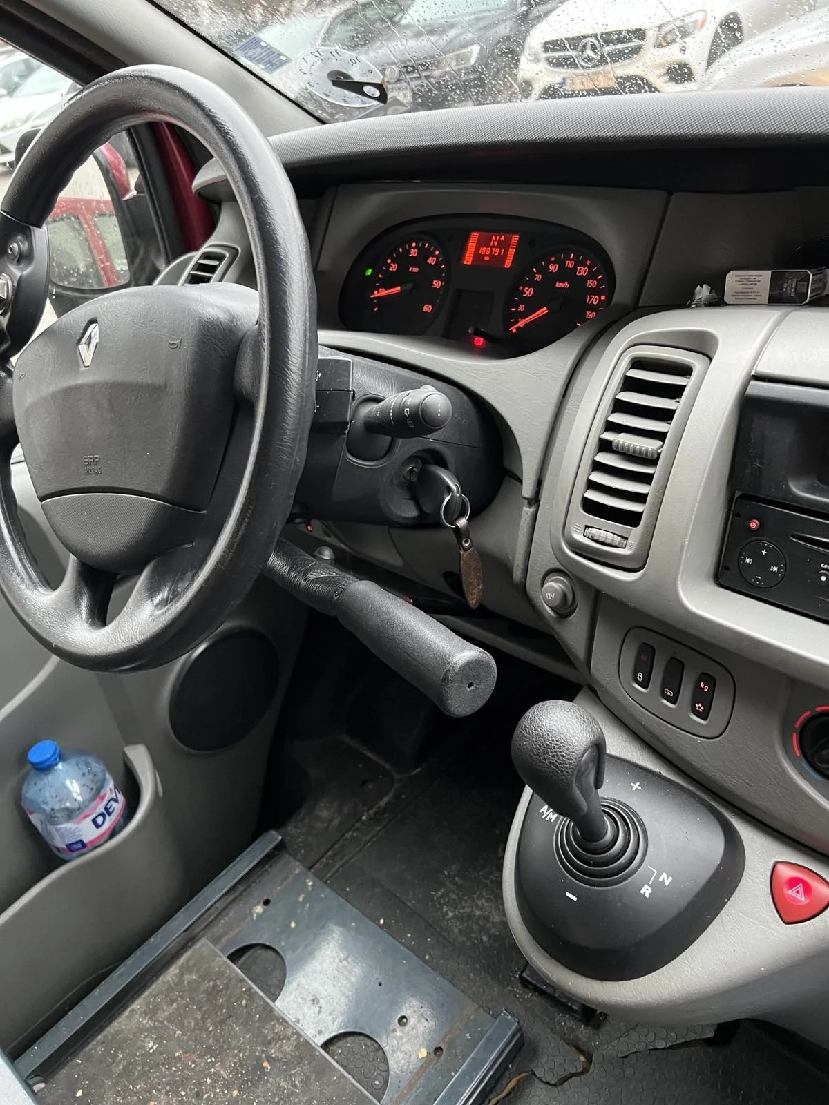 Renault Trafic, снимка 4 - Бусове и автобуси - 54217966
