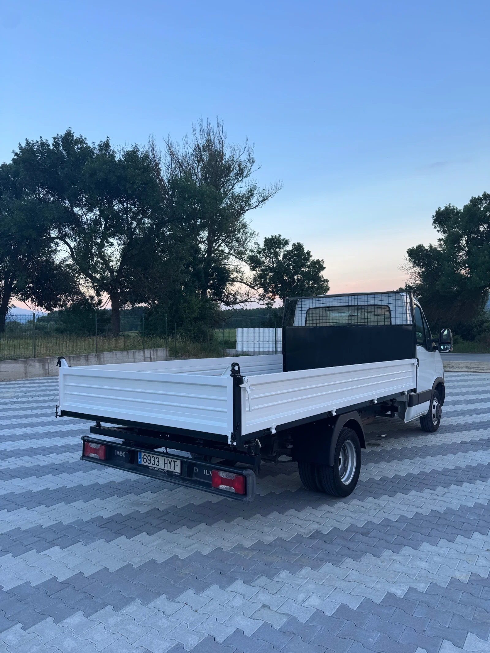 Iveco 35c15  Тристранен Самосвал * КЛИМАТИК* , снимка 5 - Бусове и автобуси - 54839657