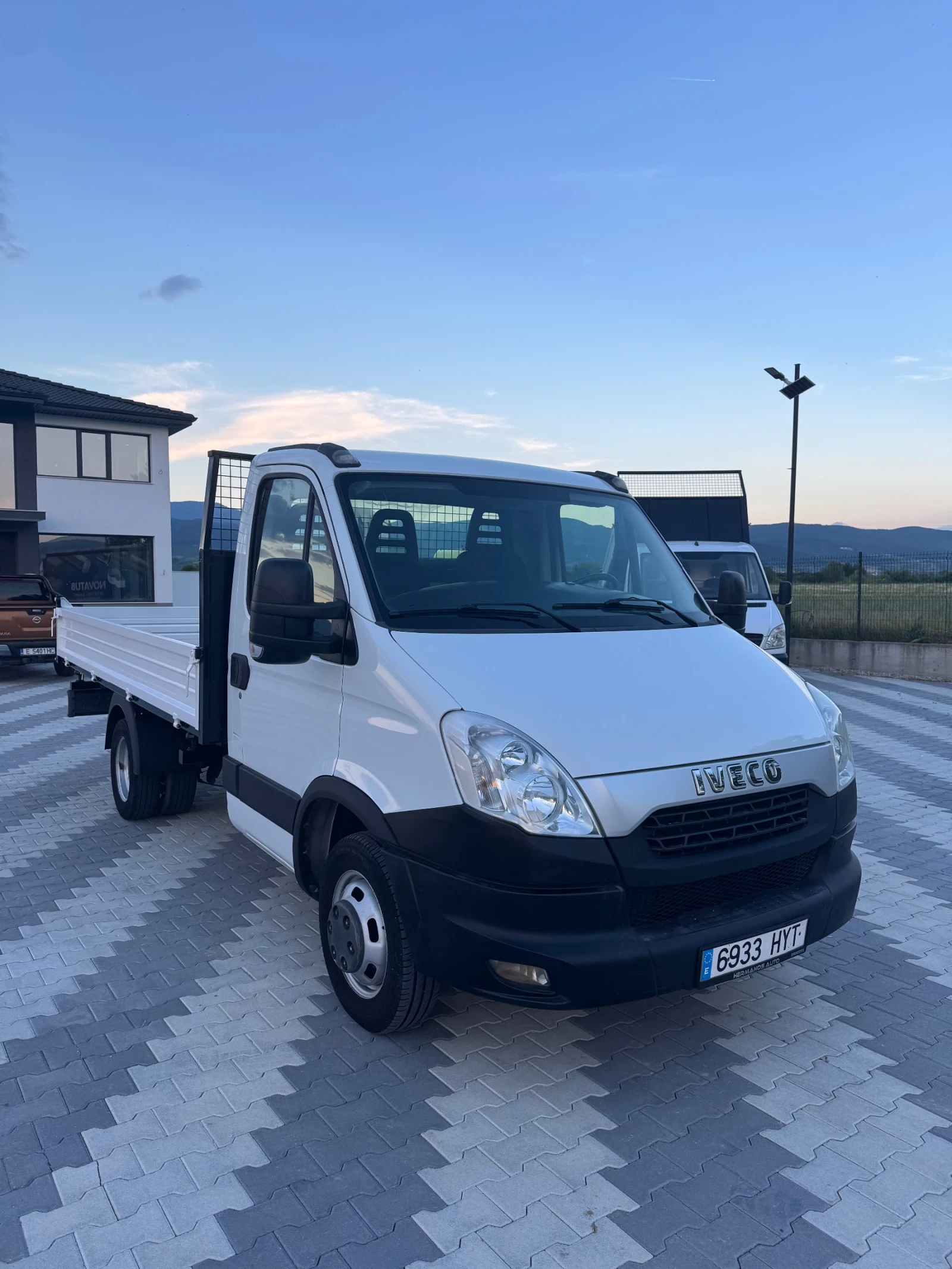 Iveco 35c15  Тристранен Самосвал * КЛИМАТИК* , снимка 3 - Бусове и автобуси - 54839657