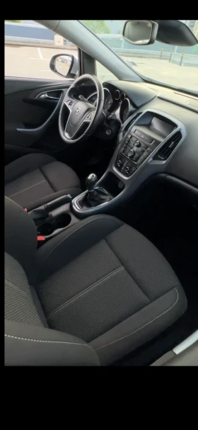 Обява за продажба на Opel Astra 1.7 CDTI 110к.с. ~10 900 лв. - изображение 8