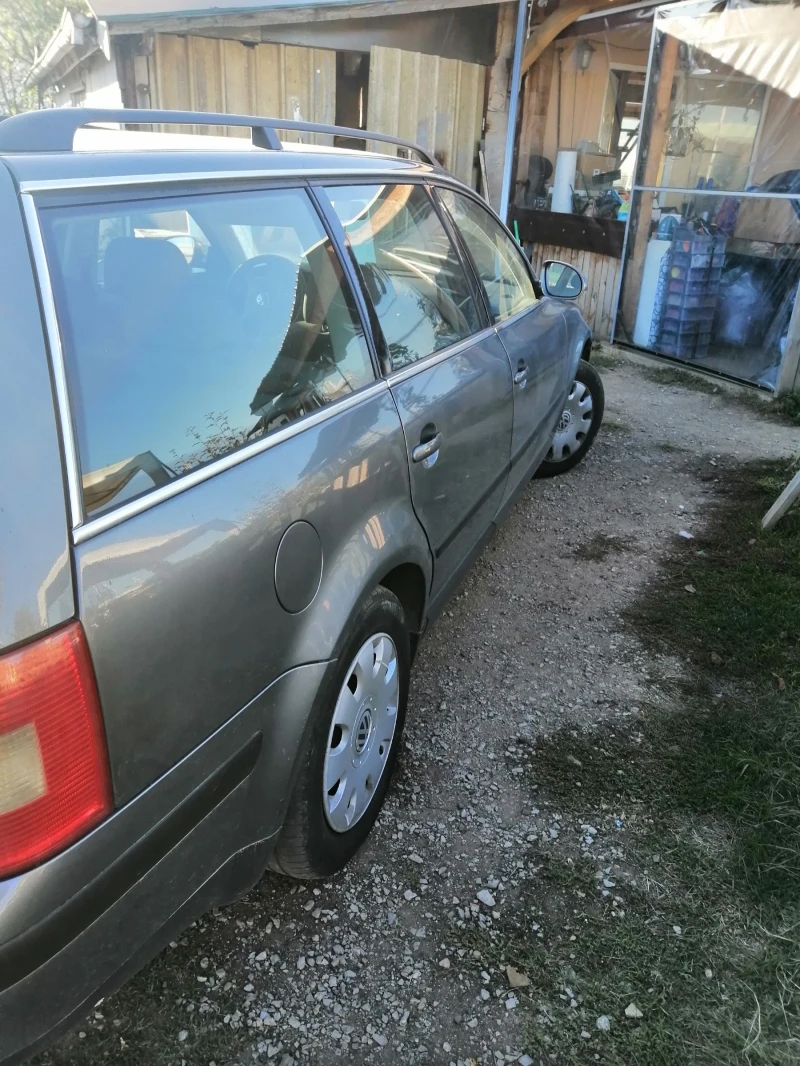 VW Passat, снимка 8 - Автомобили и джипове - 47685434