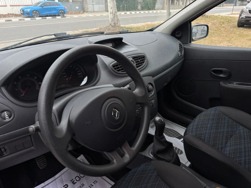 Renault Clio BENZIN AUSTRIA, снимка 9 - Автомобили и джипове - 48152235