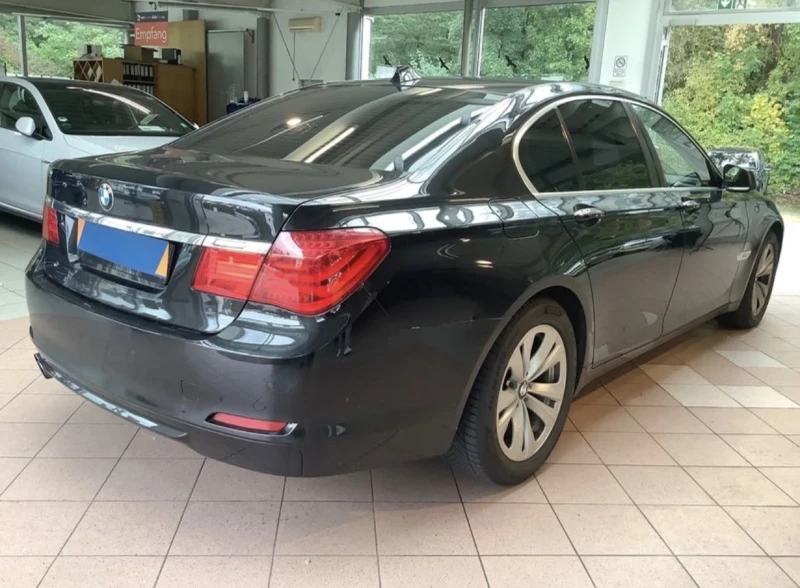 BMW 730 d Lane Assist/Distronic/Head-Up/СЕРВИЗНА ИСТОРИЯ, снимка 5 - Автомобили и джипове - 48740047