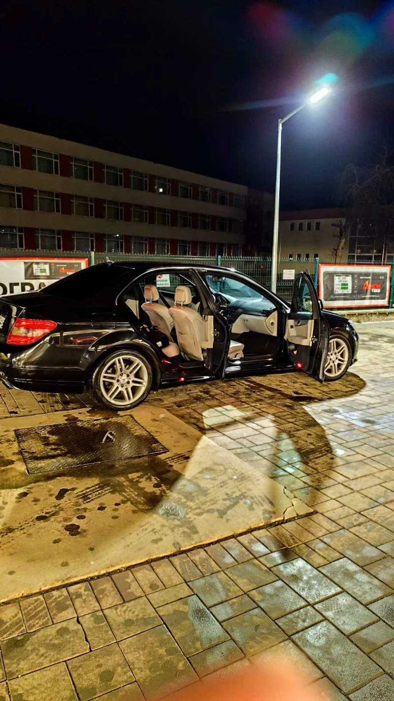 Mercedes-Benz C 320, снимка 8 - Автомобили и джипове - 48839085