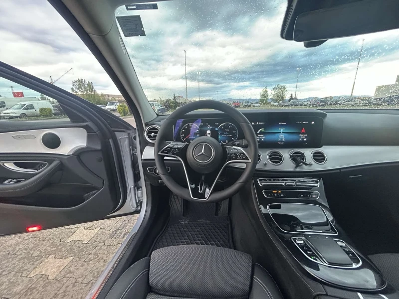 Mercedes-Benz E 220, снимка 7 - Автомобили и джипове - 52326223