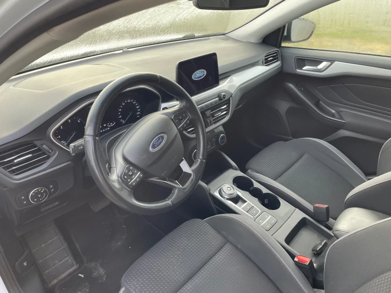 Ford Focus 1.5 дизел автомат , снимка 5 - Автомобили и джипове - 52637734