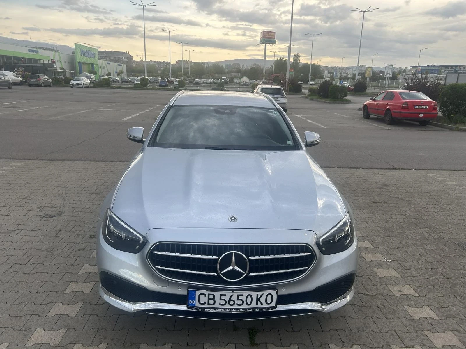 Mercedes-Benz E 220, снимка 1
