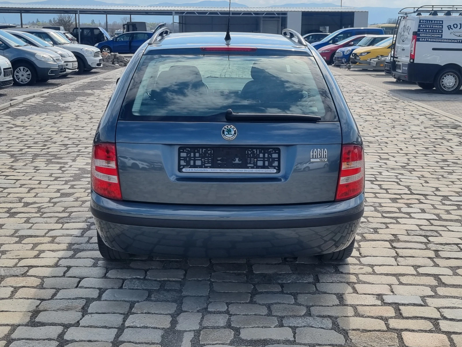 Skoda Fabia 1.4i 75кс АВТОМАТИК 141000 км ЕВРО 4 - изображение 7