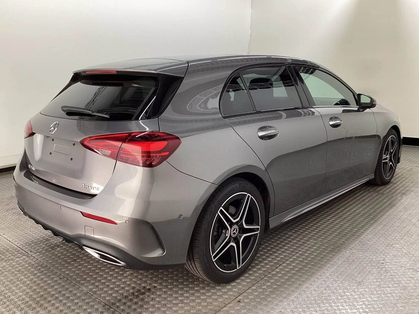 Mercedes-Benz A 250 Germany* AMG-Line* 4Matic* Aut.* Pano* 19"* 22 - изображение 5