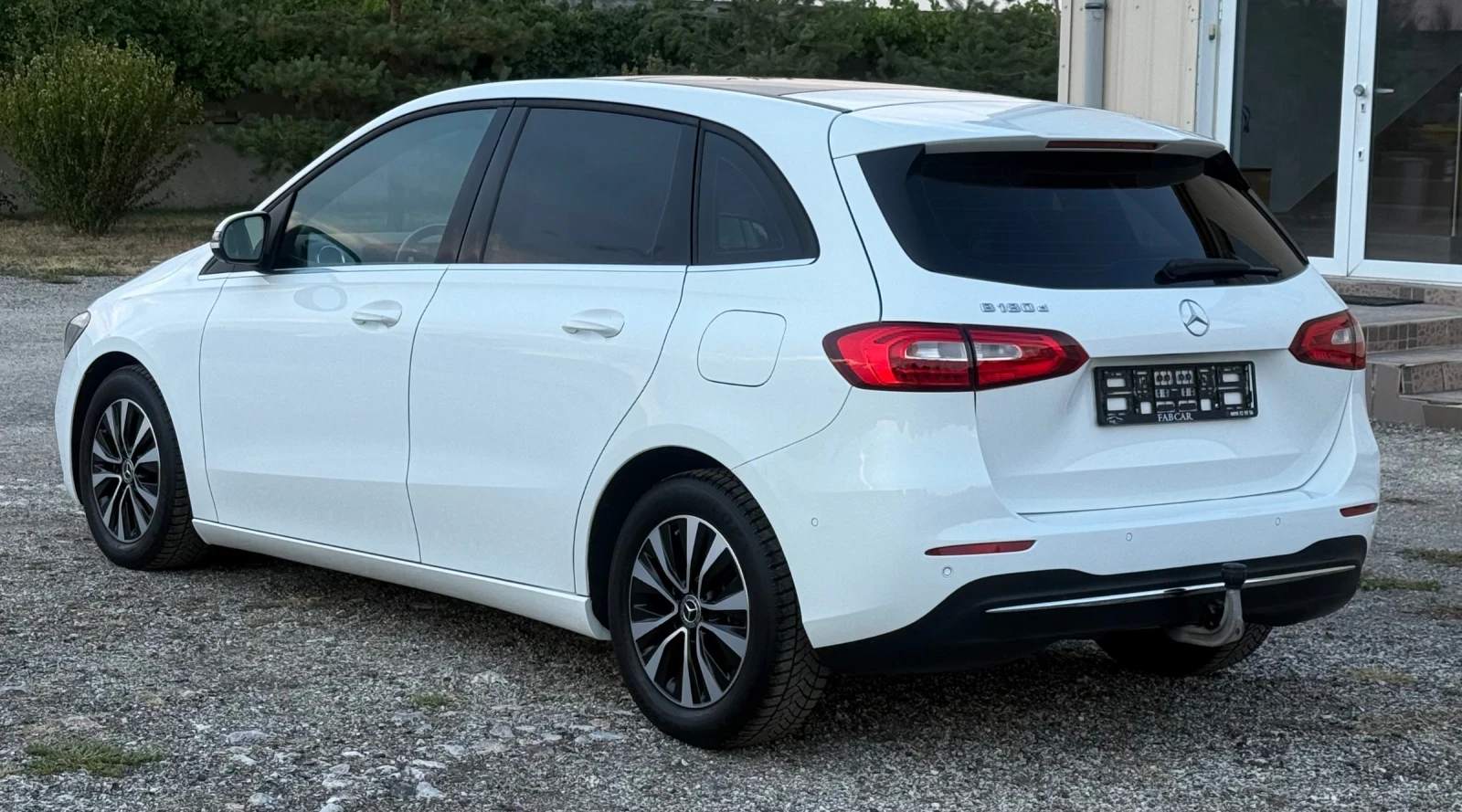Mercedes-Benz B 180 CDI , ДВОЙНА ПАНОРАМА , ЕЛ. ТЕГЛИЧ - изображение 3
