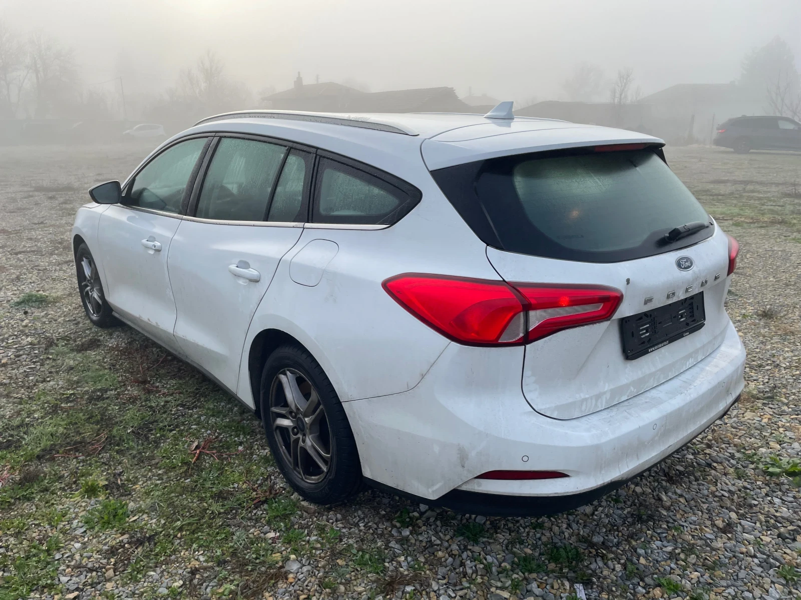 Ford Focus 1.5 дизел автомат  - изображение 3