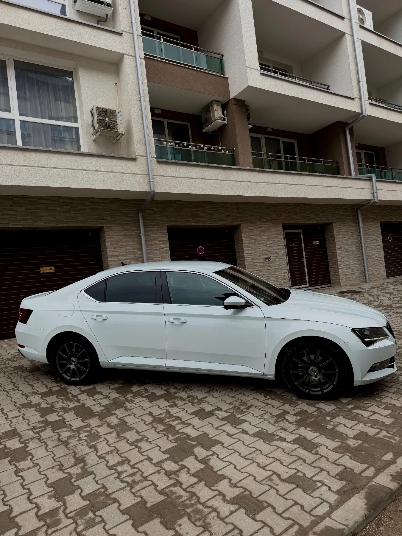 Skoda Superb 4x4 DSG - изображение 2