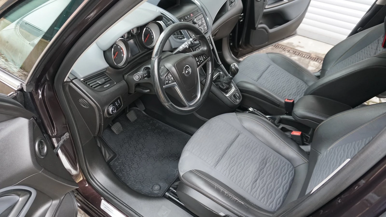 Opel Zafira Tourer | Mobile.bg � ����������� 14