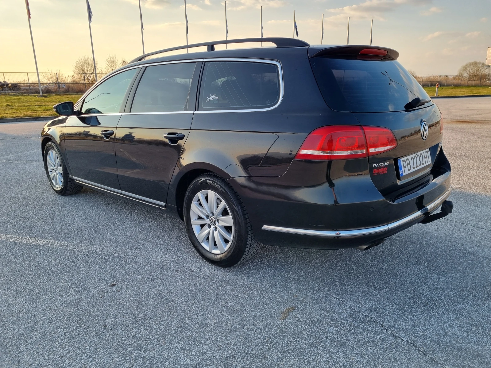 VW Passat 2.0 TDI , снимка 8 - Автомобили и джипове - 53739854
