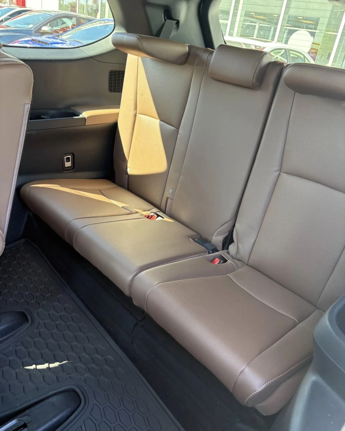Toyota Grand Highlander HYBRID PLATINUM ОБДУХВАНЕ ОТЗАД  HUD 360 AWD, снимка 11 - Автомобили и джипове - 54981908
