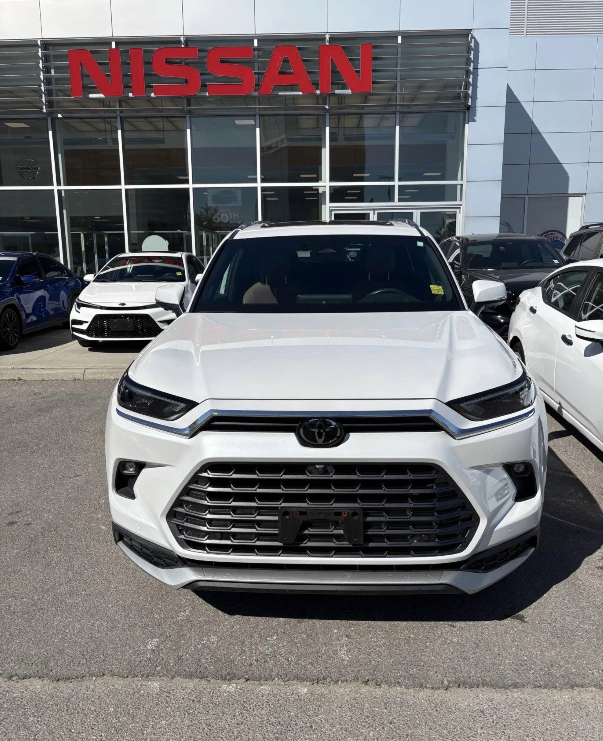 Toyota Grand Highlander HYBRID PLATINUM ОБДУХВАНЕ ОТЗАД  HUD 360 AWD, снимка 2 - Автомобили и джипове - 54981908