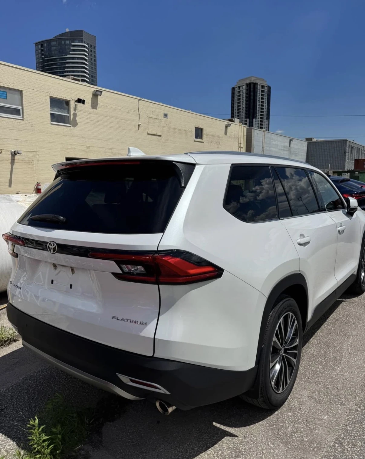 Toyota Grand Highlander HYBRID PLATINUM ОБДУХВАНЕ ОТЗАД  HUD 360 AWD, снимка 4 - Автомобили и джипове - 54981908