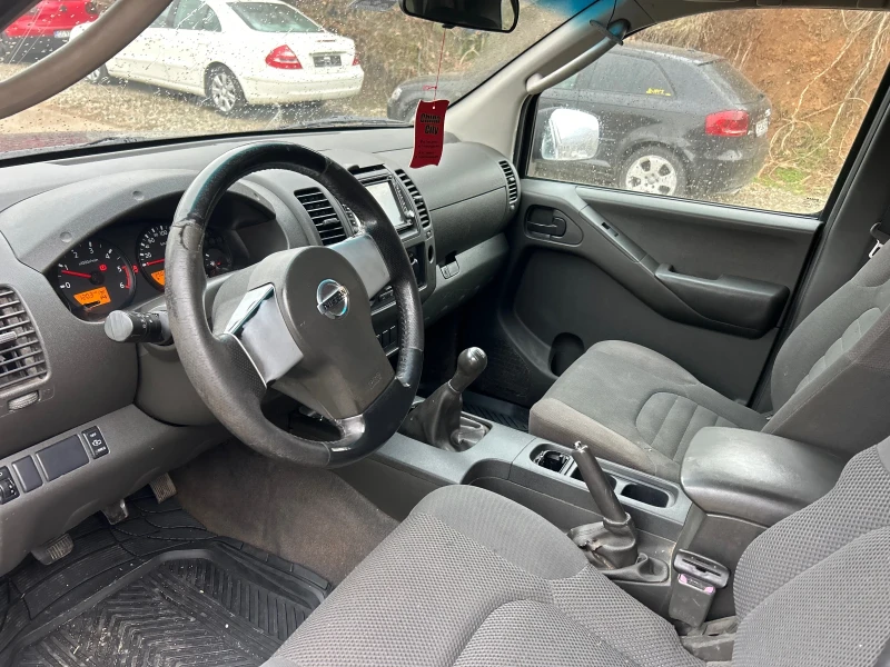 Nissan Navara 2.5, снимка 8 - Автомобили и джипове - 48770962