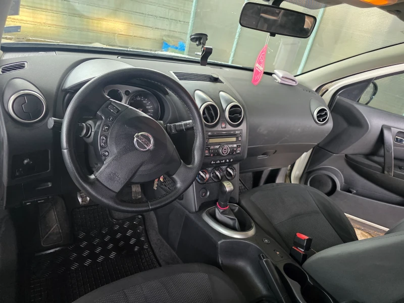 Nissan Qashqai, снимка 8 - Автомобили и джипове - 52741944